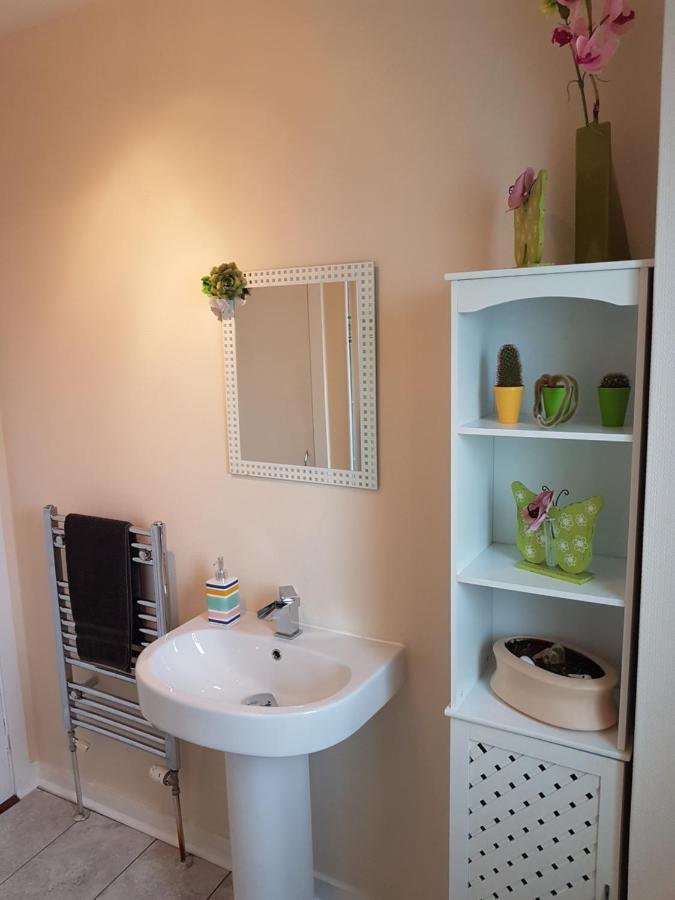 Spacious 2 Double Bedrooms House For A Relaxing Stay. South Kessock Ngoại thất bức ảnh
